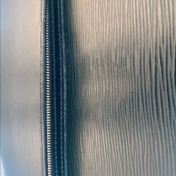 Louis Vuitton Gobelins Backpack - Picture 3 of 9